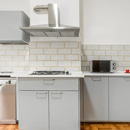 Binario 7 E Tre Quarti Apartment *